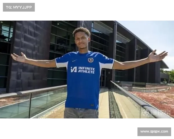 曼联19岁中场穆尔豪斯将租借加盟英甲莱顿东方球队 曼联19岁中场穆尔豪斯将租借加盟英甲莱顿东方球队