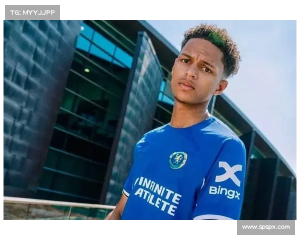 曼联19岁中场穆尔豪斯将租借加盟英甲莱顿东方球队 曼联19岁中场穆尔豪斯将租借加盟英甲莱顿东方球队